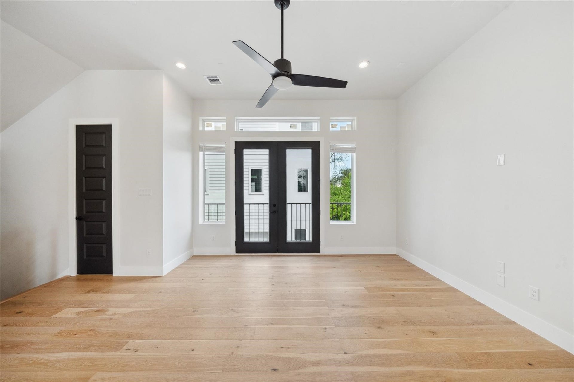 1005 Kern Street, #C, Houston, TX 77009 1005 Kern Street, #C, Houston, TX 77009
