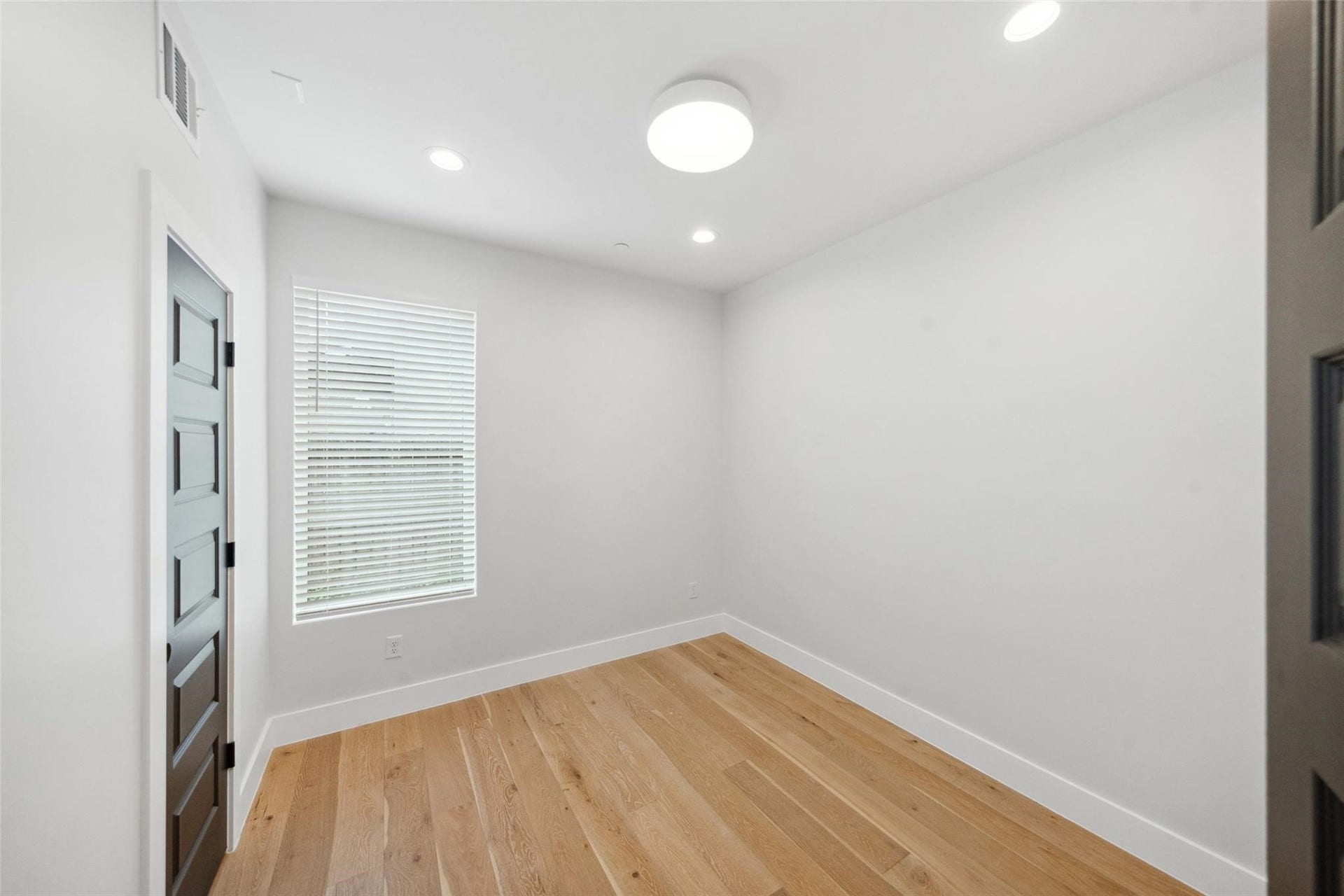 1005 Kern Street, #C, Houston, TX 77009 1005 Kern Street, #C, Houston, TX 77009