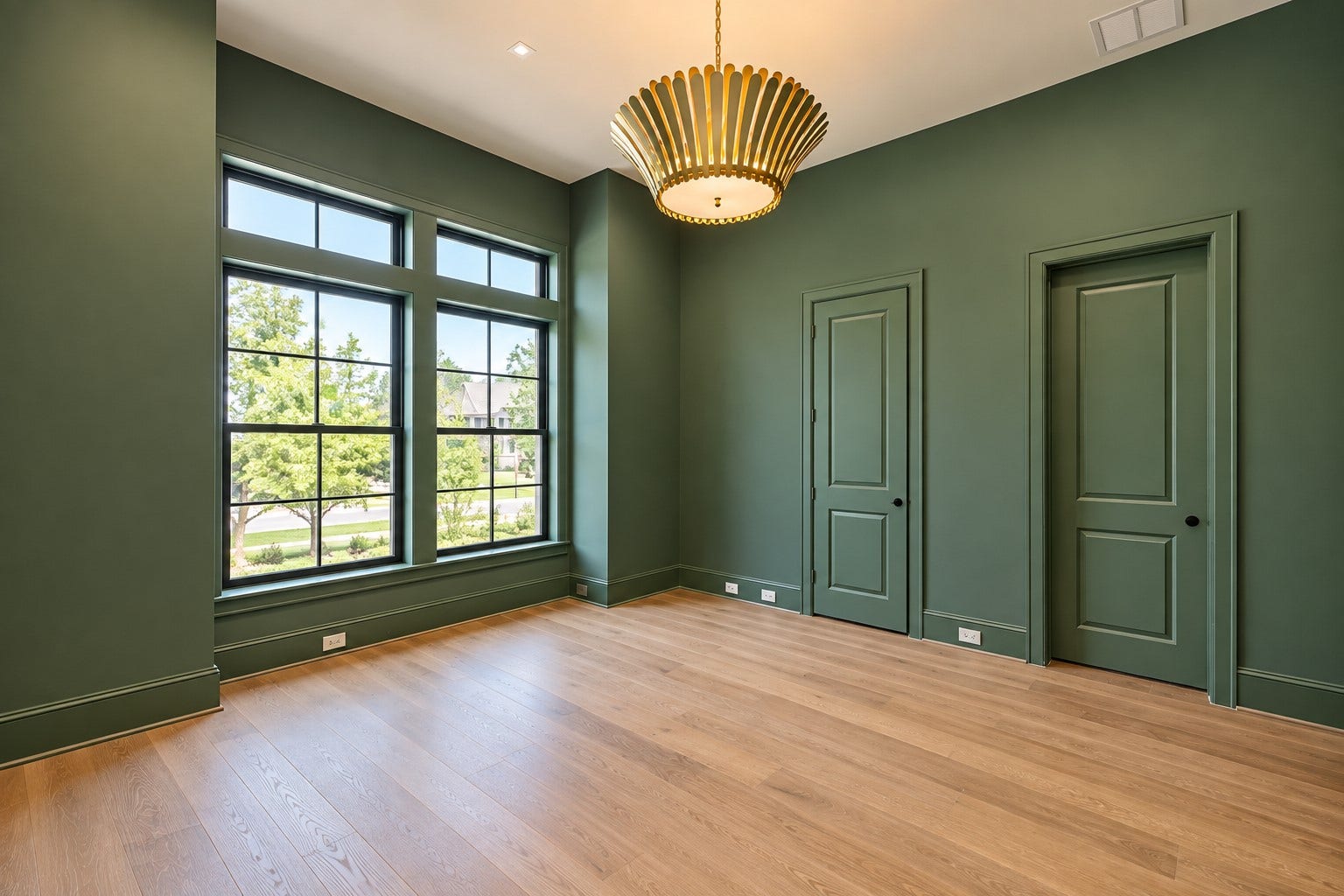 752 W 43rd Street, Houston, TX 77018 1st Floor Study features reclaimed wooden doors, wood floors & a rich green paint w/ en-suite bathroom & closet.