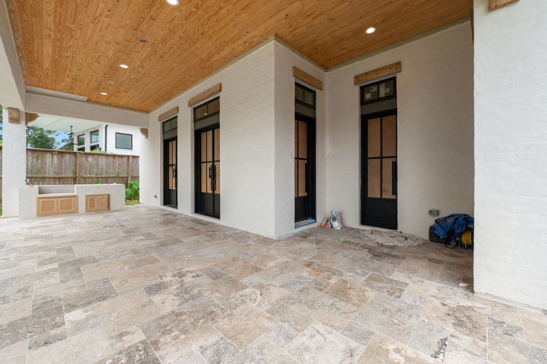 752 W 43rd Street, Houston, TX 77018 Covered Patio offers speaker pre-wire & outdoor kitchen w/ Coyote grill.