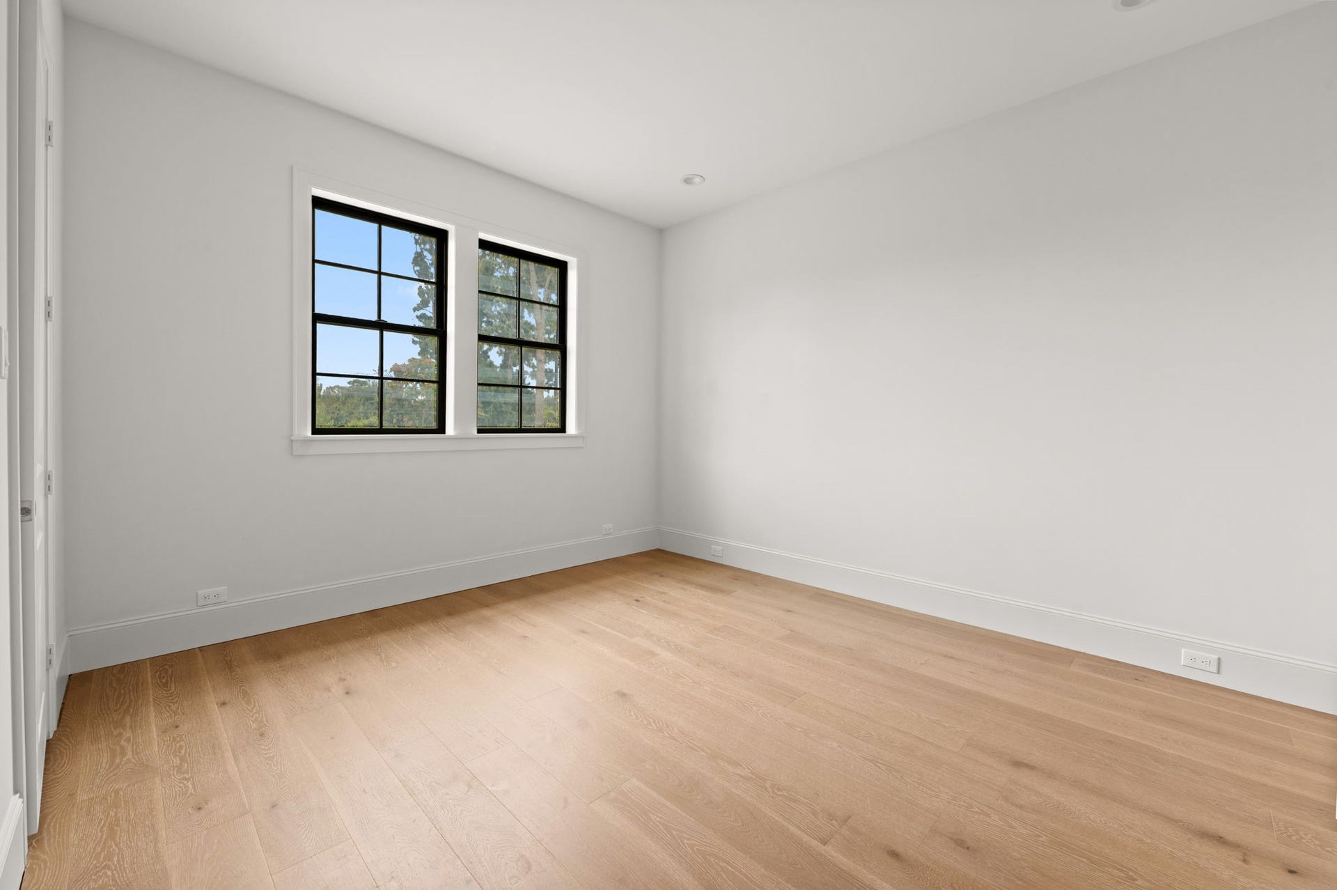 752 W 43rd Street, Houston, TX 77018 Secondary Bedroom