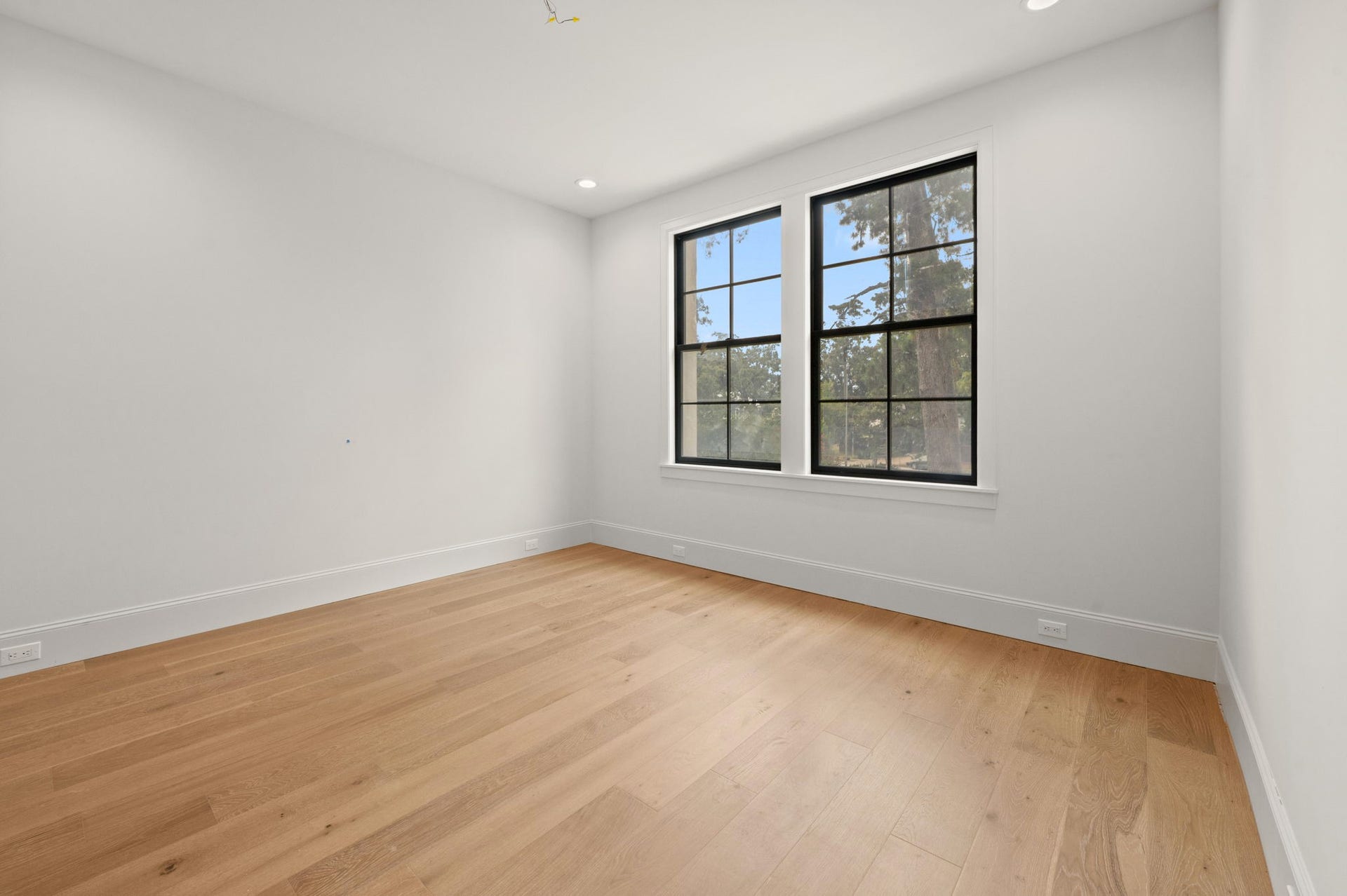752 W 43rd Street, Houston, TX 77018 Secondary Bedroom
