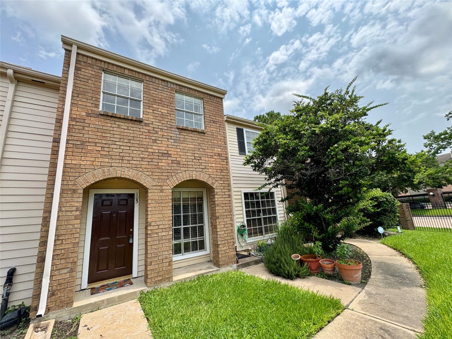 Property photo for 2002 Gentryside Drive, #103, Houston, TX