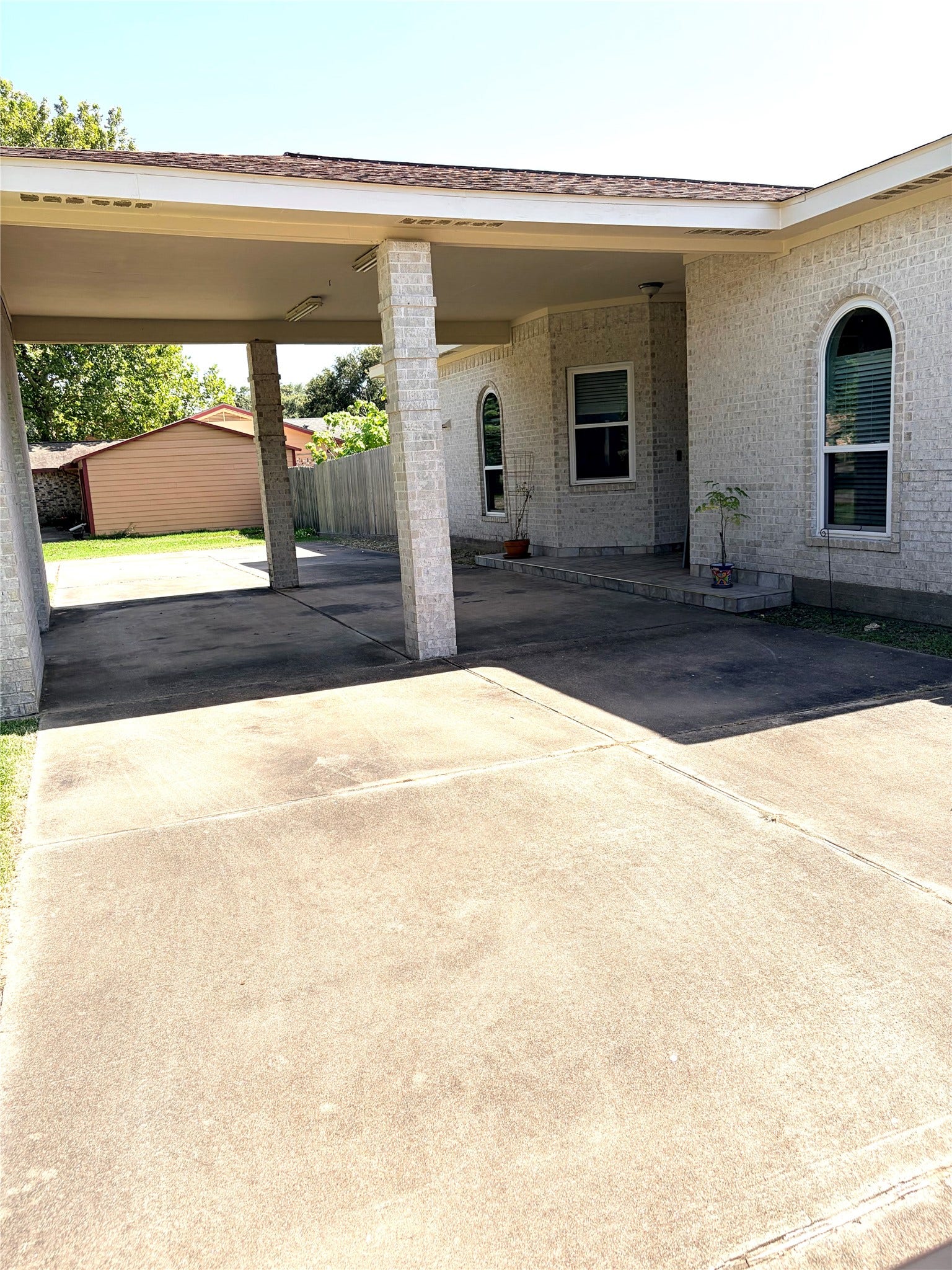 3230 W Meadow Lane, Dickinson, TX 77539 3230 W Meadow Lane, Dickinson, TX 77539