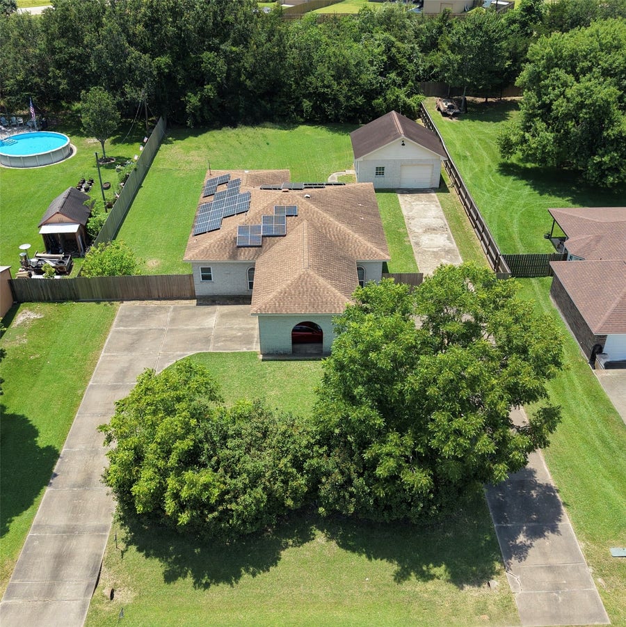 Property photo for 3230 W Meadow Lane, Dickinson, TX