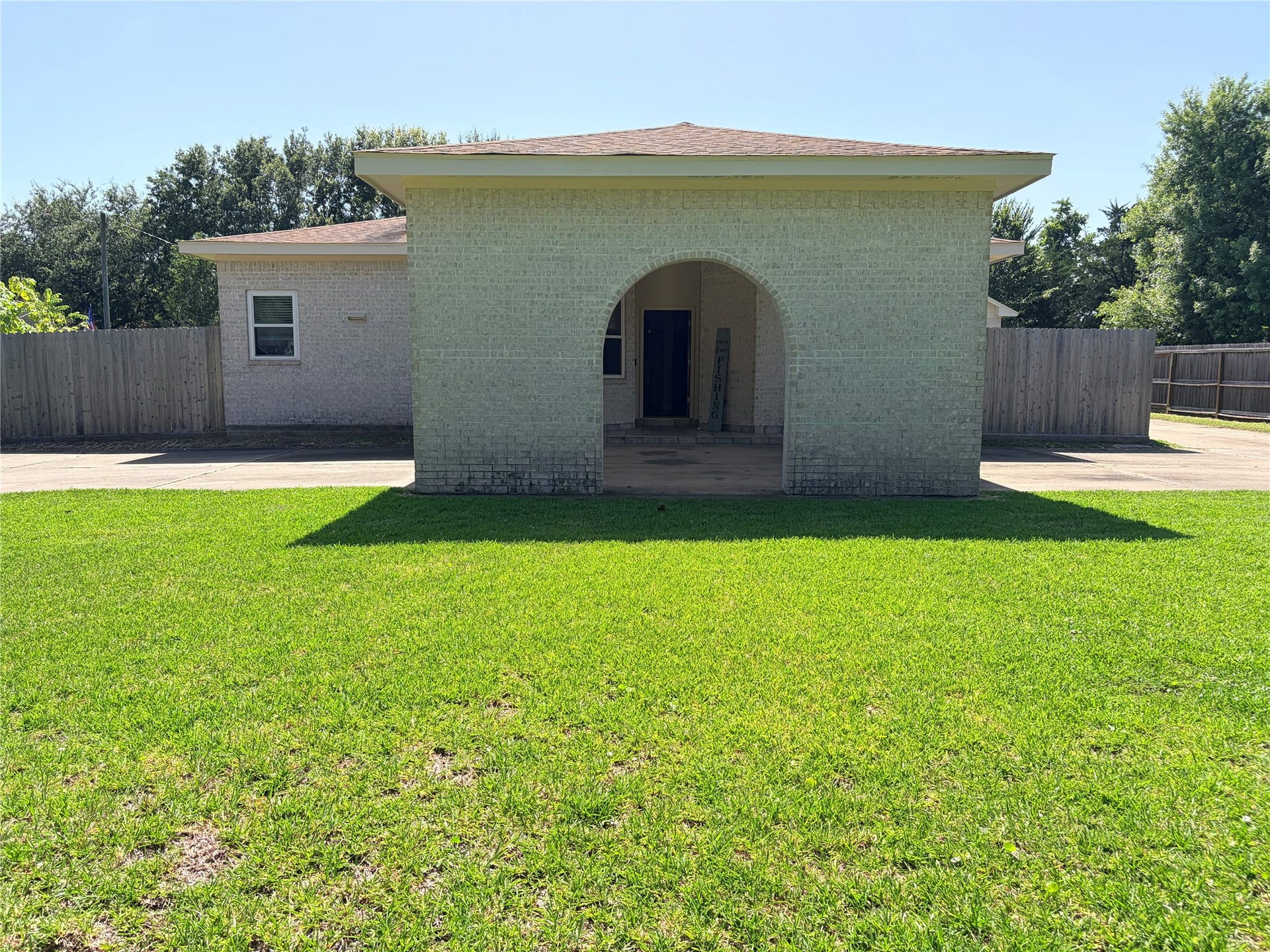 3230 W Meadow Lane, Dickinson, TX 77539 3230 W Meadow Lane, Dickinson, TX 77539