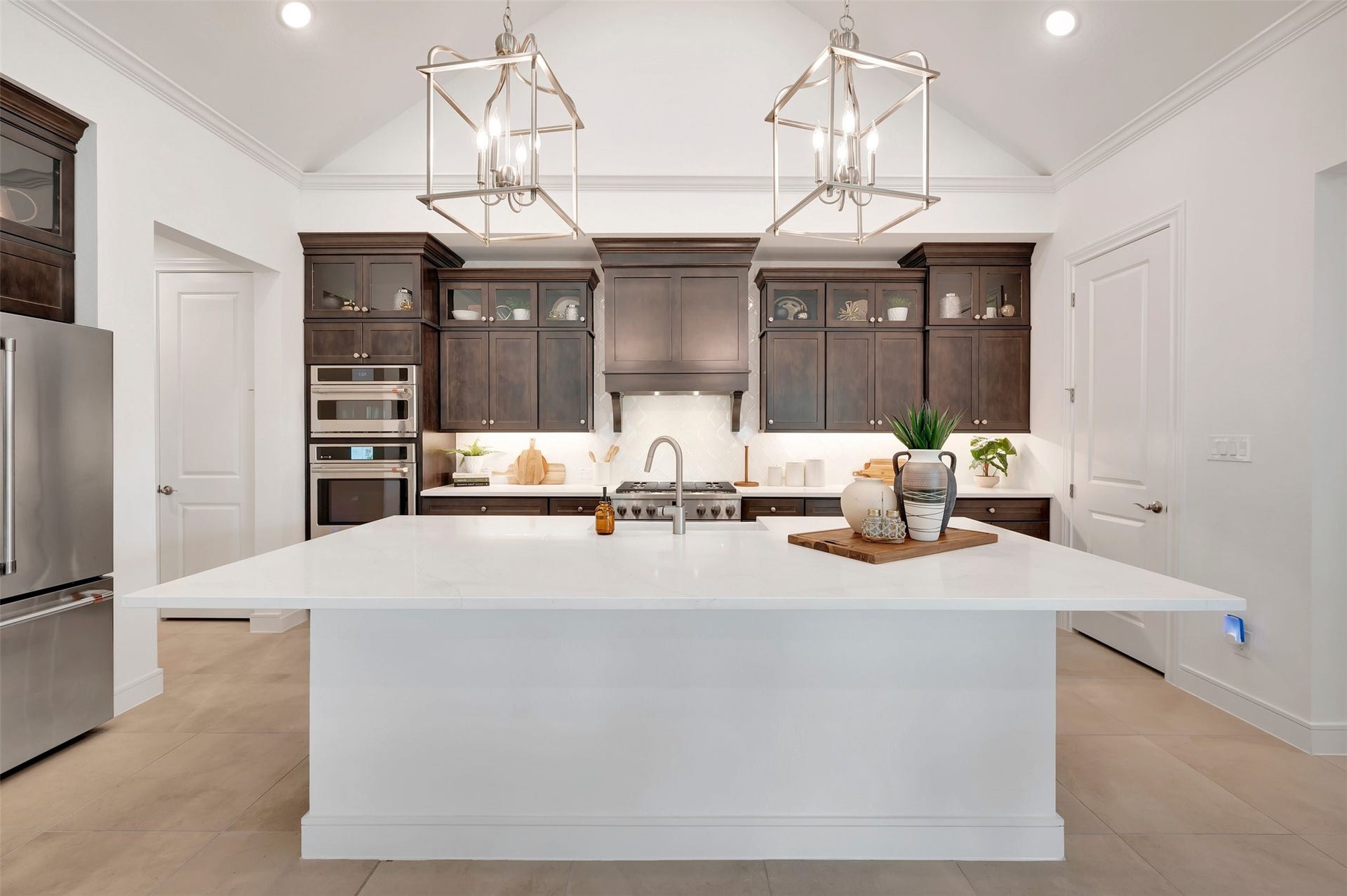 1065 Apple Ridge Road, Magnolia, TX 77363 Gourmet island kitchen (*Photo not of actual home and used for illustration purposes only.)
