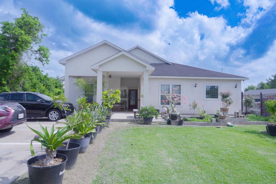Property photo for 3243 Essie Road, Houston, TX