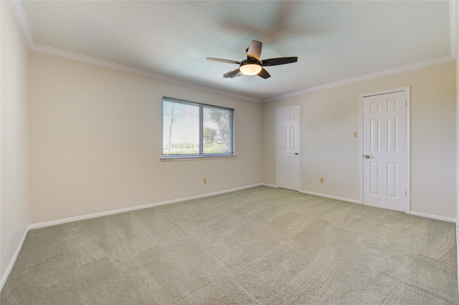 1016 Applewood Drive, Friendswood, TX 77546 4th bedroom