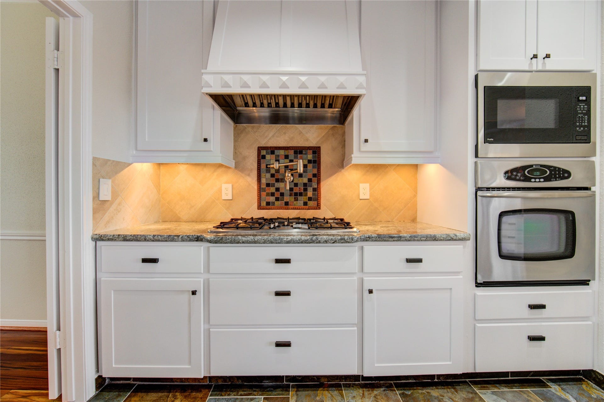 1016 Applewood Drive, Friendswood, TX 77546 Range with built in microwave and oven