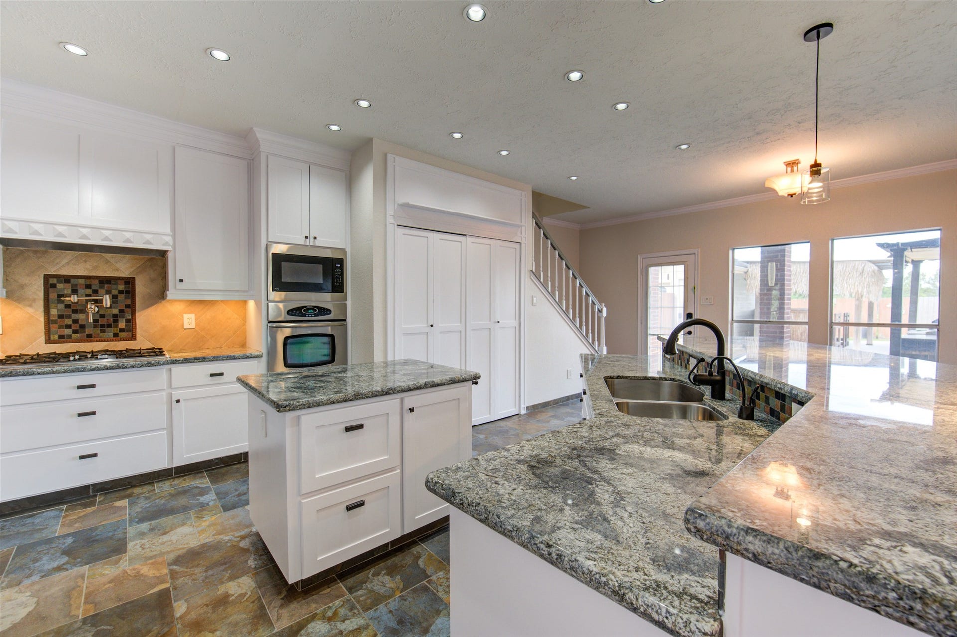 1016 Applewood Drive, Friendswood, TX 77546 Newley remolded Gourmet Kitchen