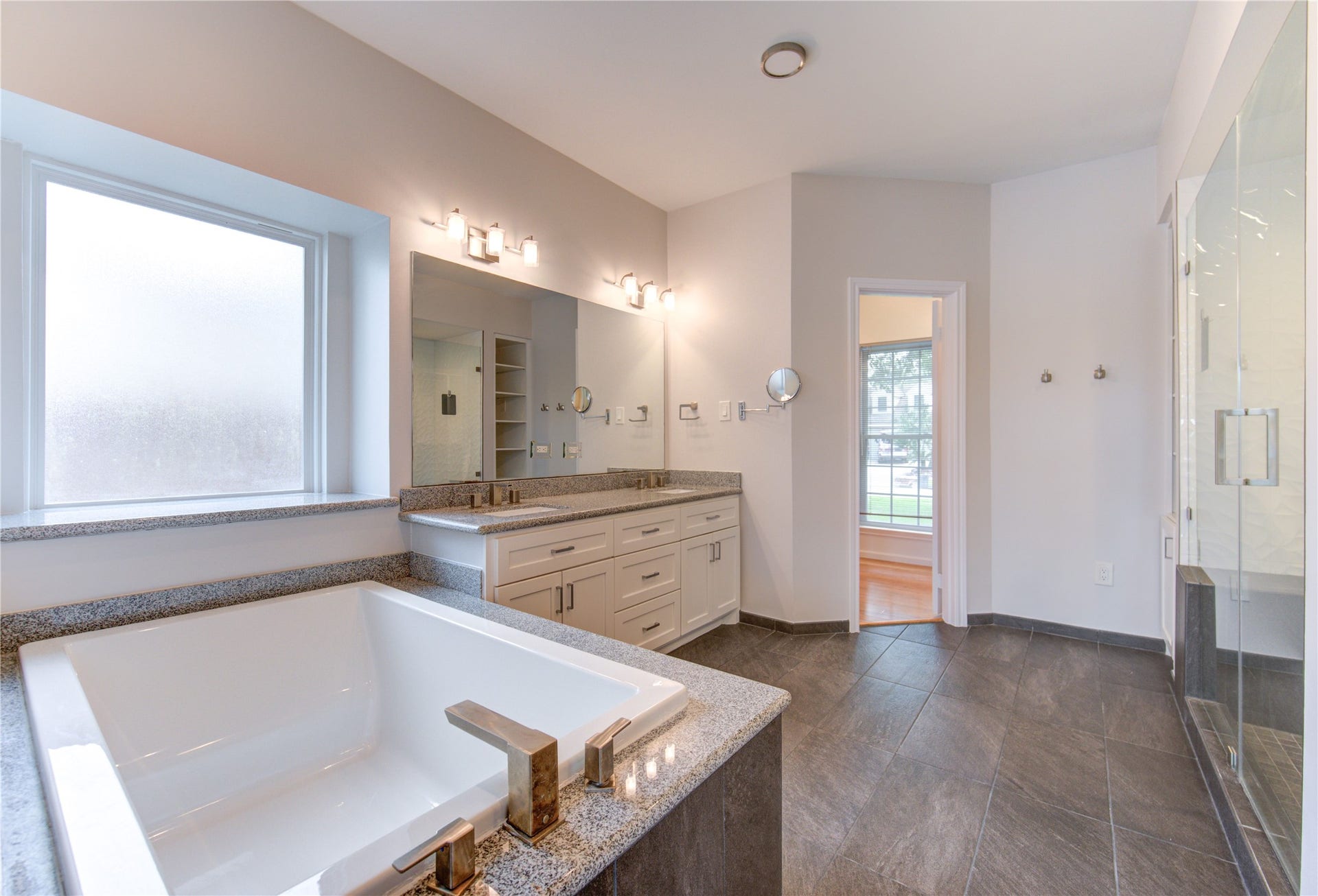 1016 Applewood Drive, Friendswood, TX 77546 Ensuite