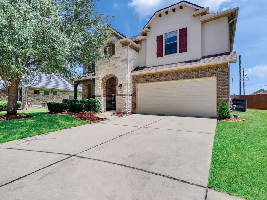 Property photo for 26133 Gallant Knight Lane, Kingwood, TX