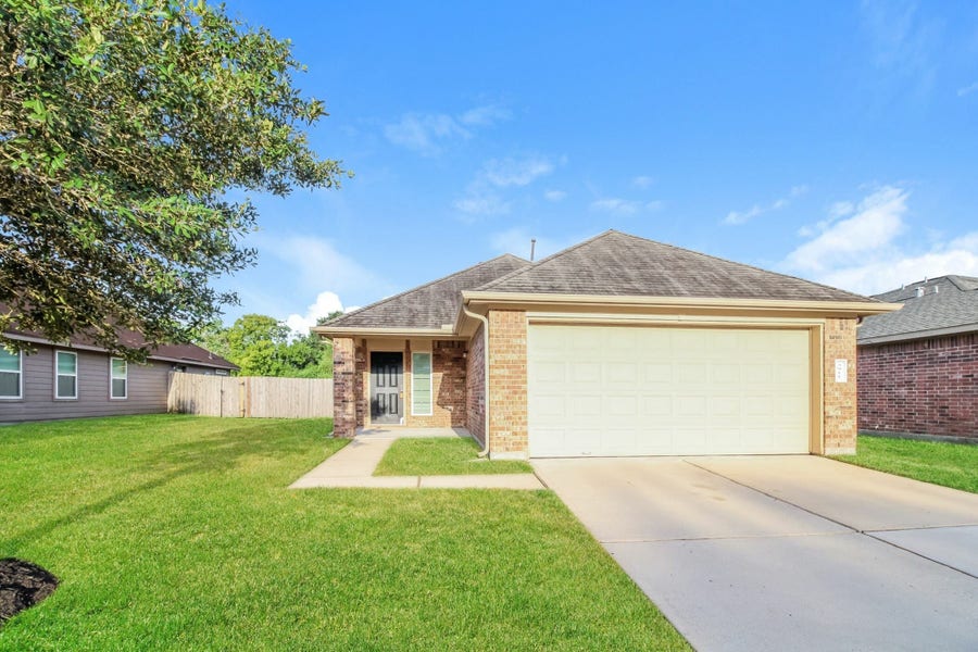 Property photo for 3911 Cary Creek Drive, Baytown, TX