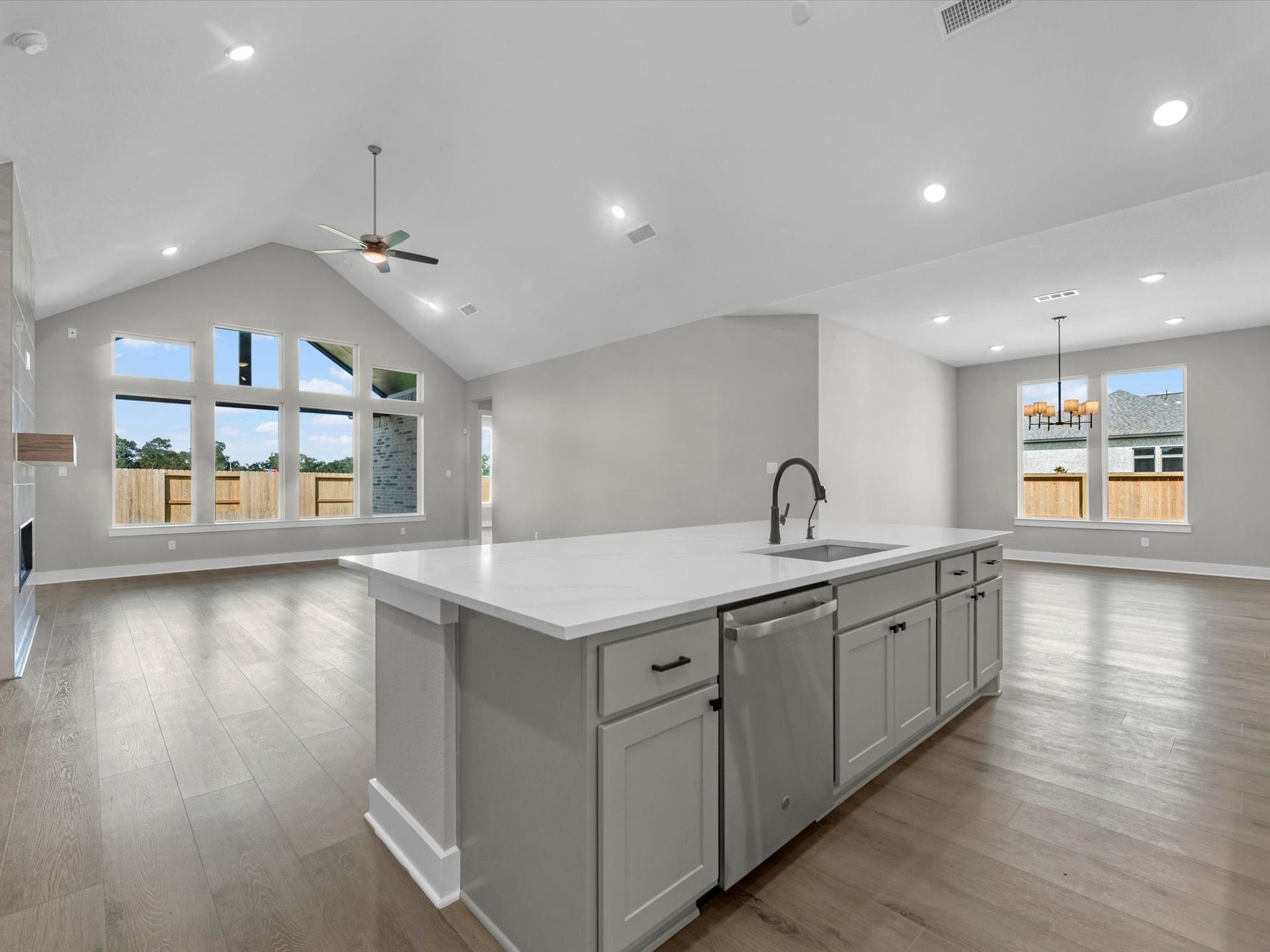 2627 Crown Ridge Drive, Missouri City, TX 77459 2627 Crown Ridge Drive, Missouri City, TX 77459