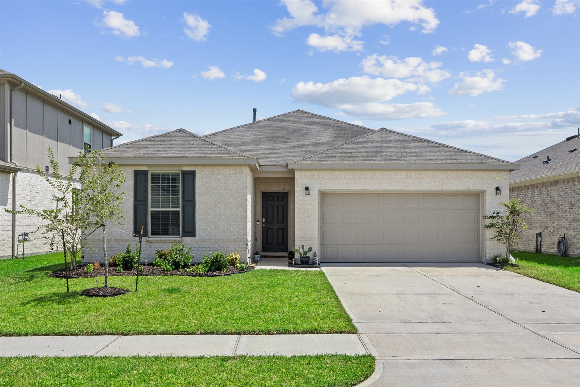 338 Paso Fino Drive, Alvin, TX 77511 338 Paso Fino Drive, Alvin, TX 77511
