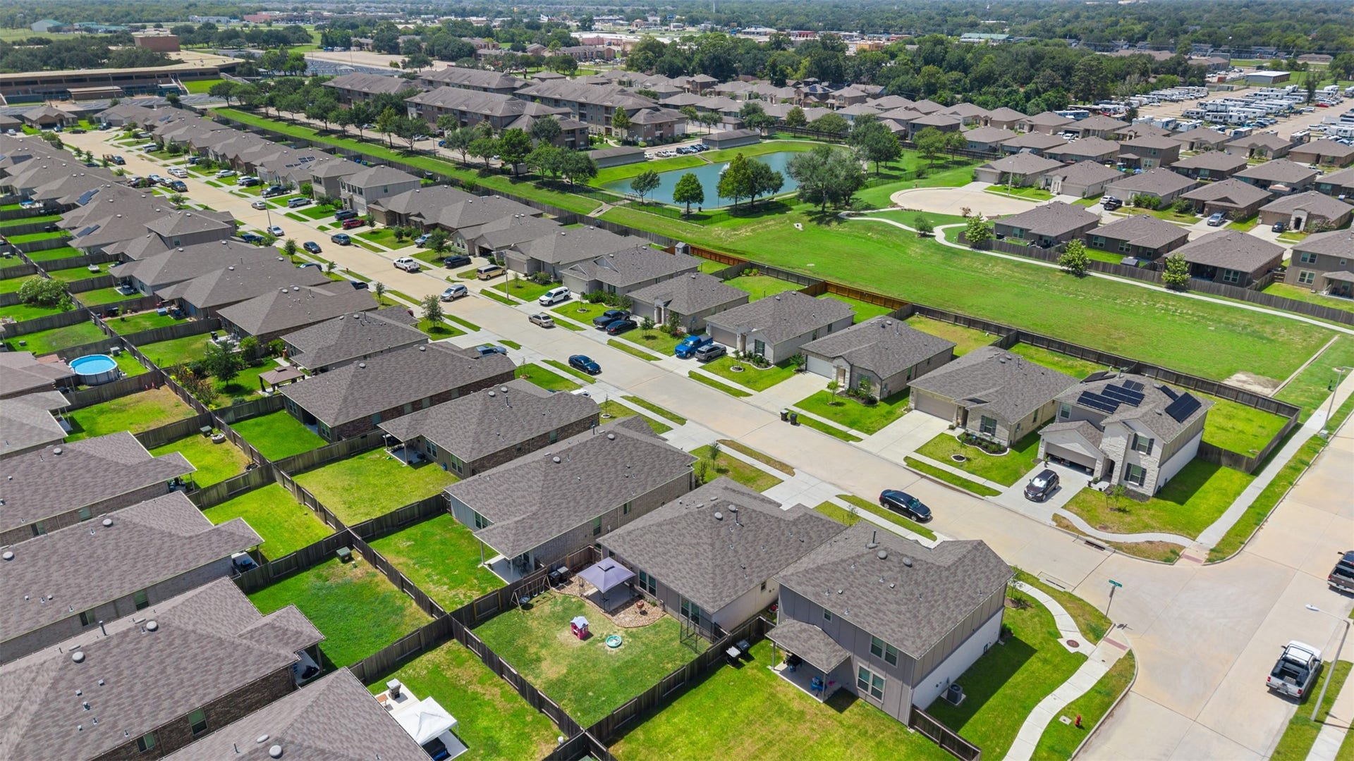 338 Paso Fino Drive, Alvin, TX 77511 338 Paso Fino Drive, Alvin, TX 77511