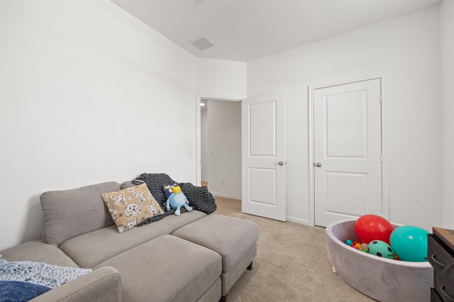 338 Paso Fino Drive, Alvin, TX 77511 338 Paso Fino Drive, Alvin, TX 77511
