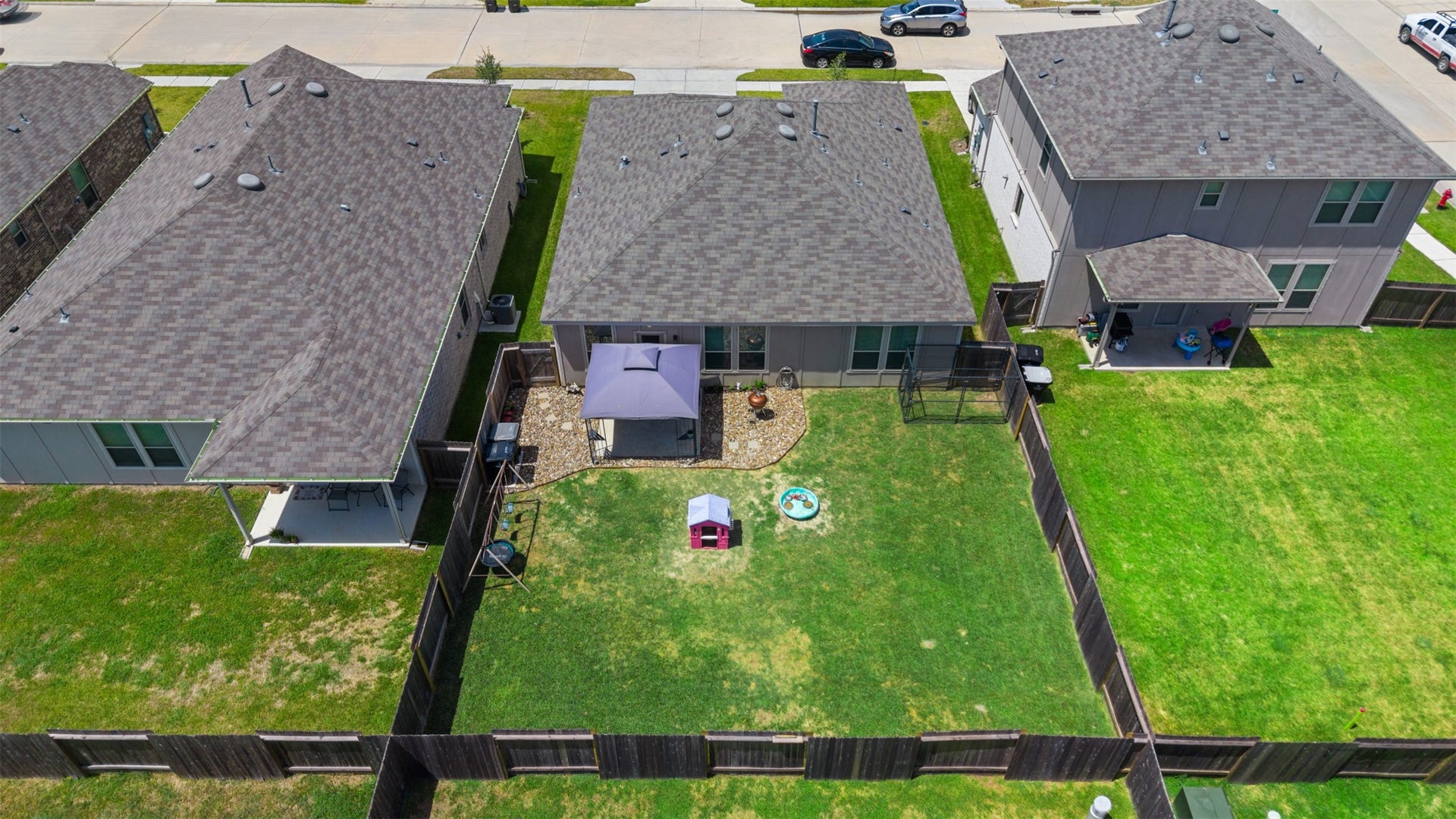 338 Paso Fino Drive, Alvin, TX 77511 338 Paso Fino Drive, Alvin, TX 77511