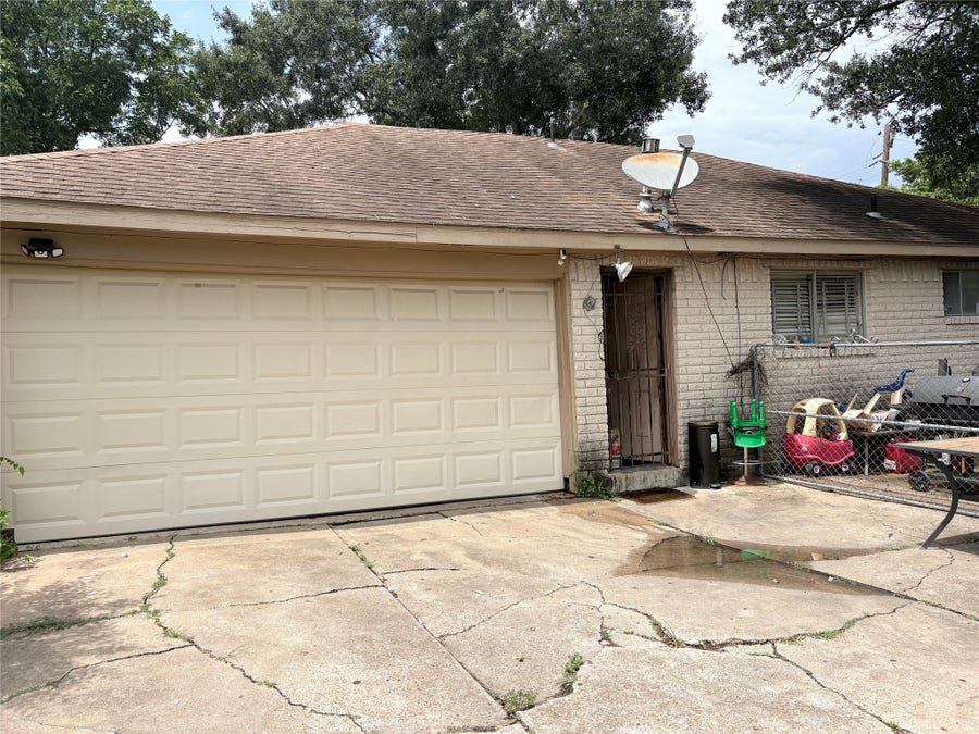 Property photo for 9127 Martin Luther King Boulevard, Houston, TX
