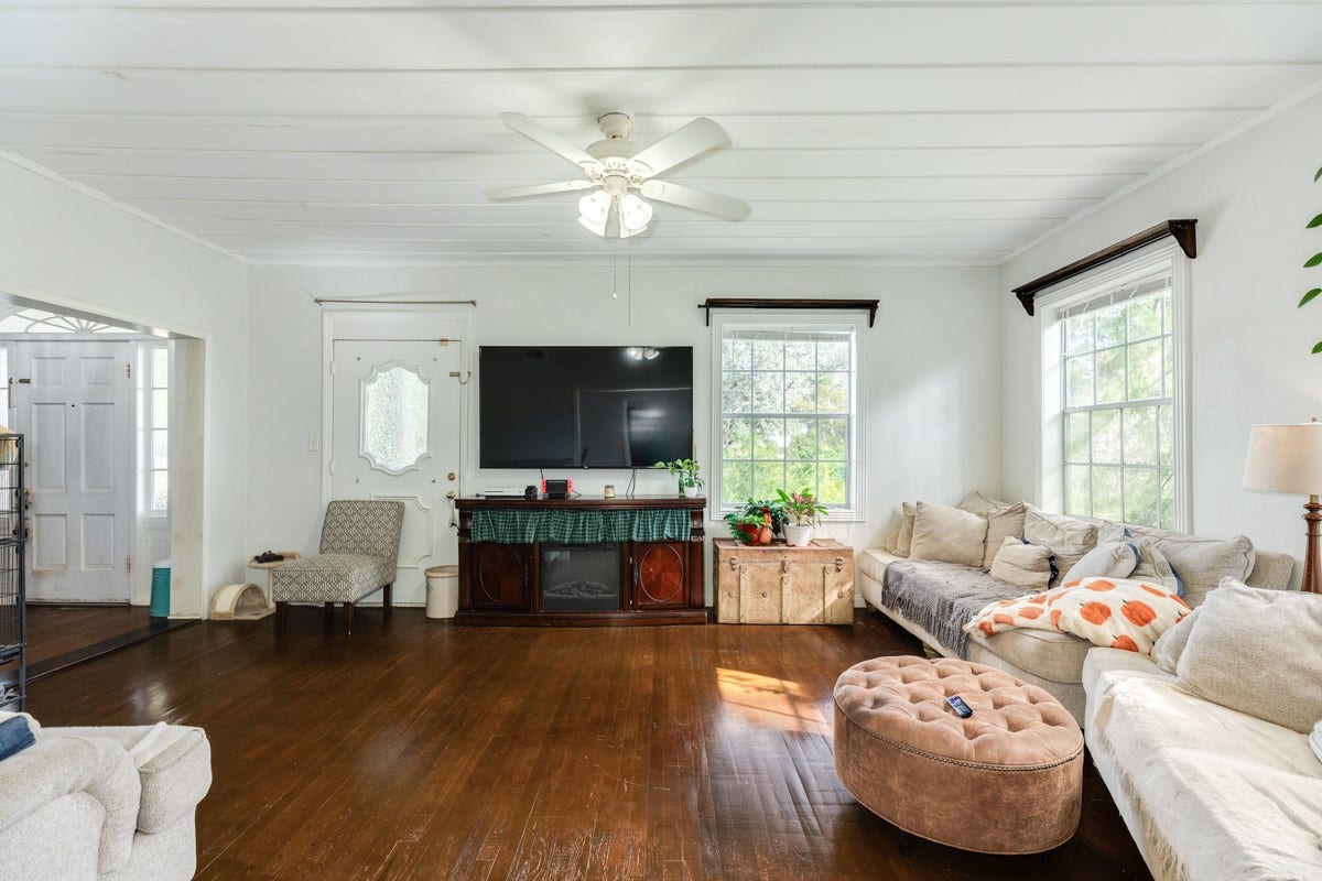 206 S 15th Street, West Columbia, TX 77486 206 S 15th Street, West Columbia, TX 77486