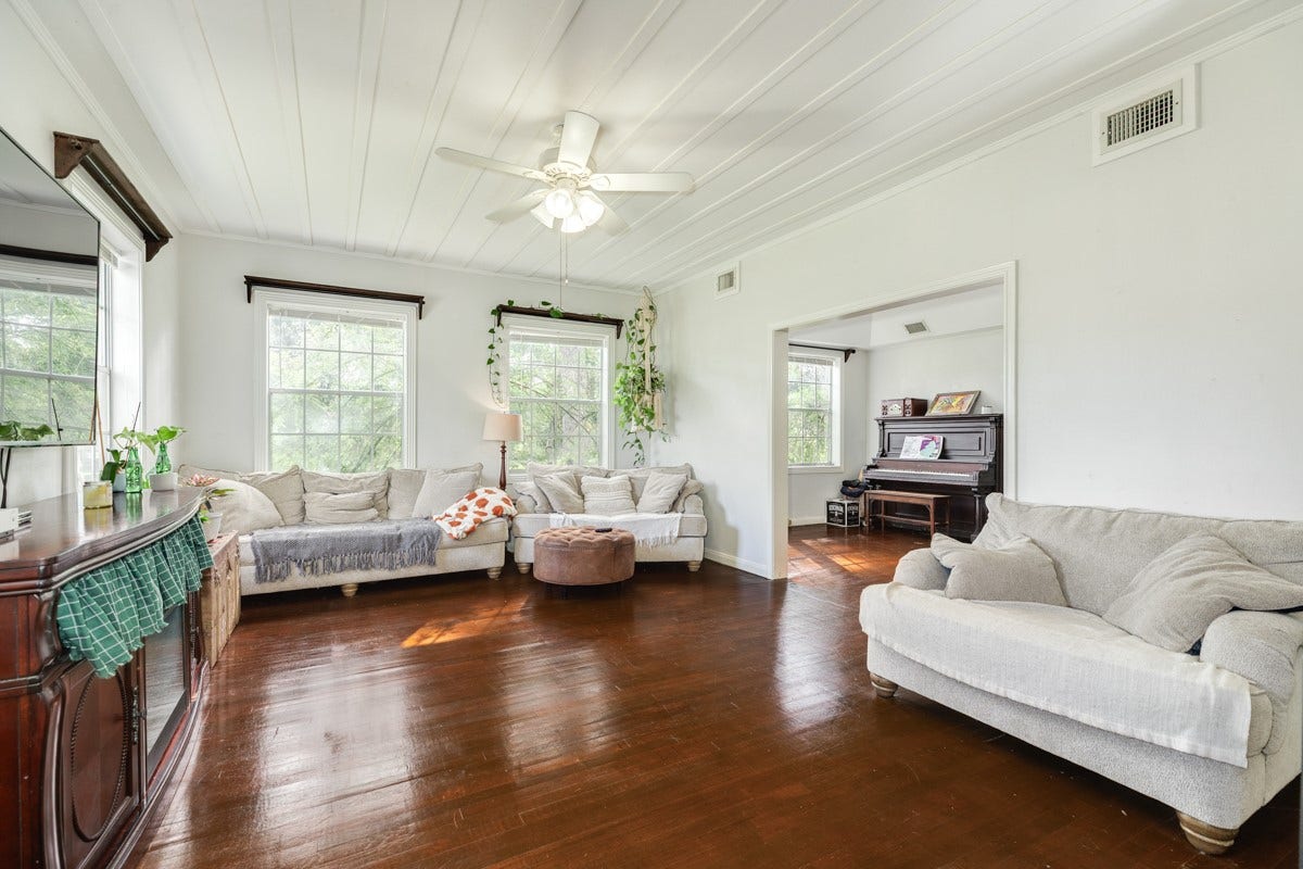206 S 15th Street, West Columbia, TX 77486 206 S 15th Street, West Columbia, TX 77486
