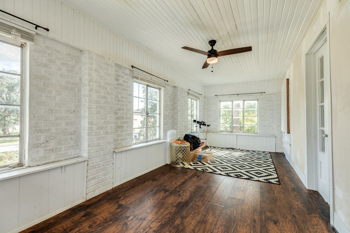 206 S 15th Street, West Columbia, TX 77486 206 S 15th Street, West Columbia, TX 77486