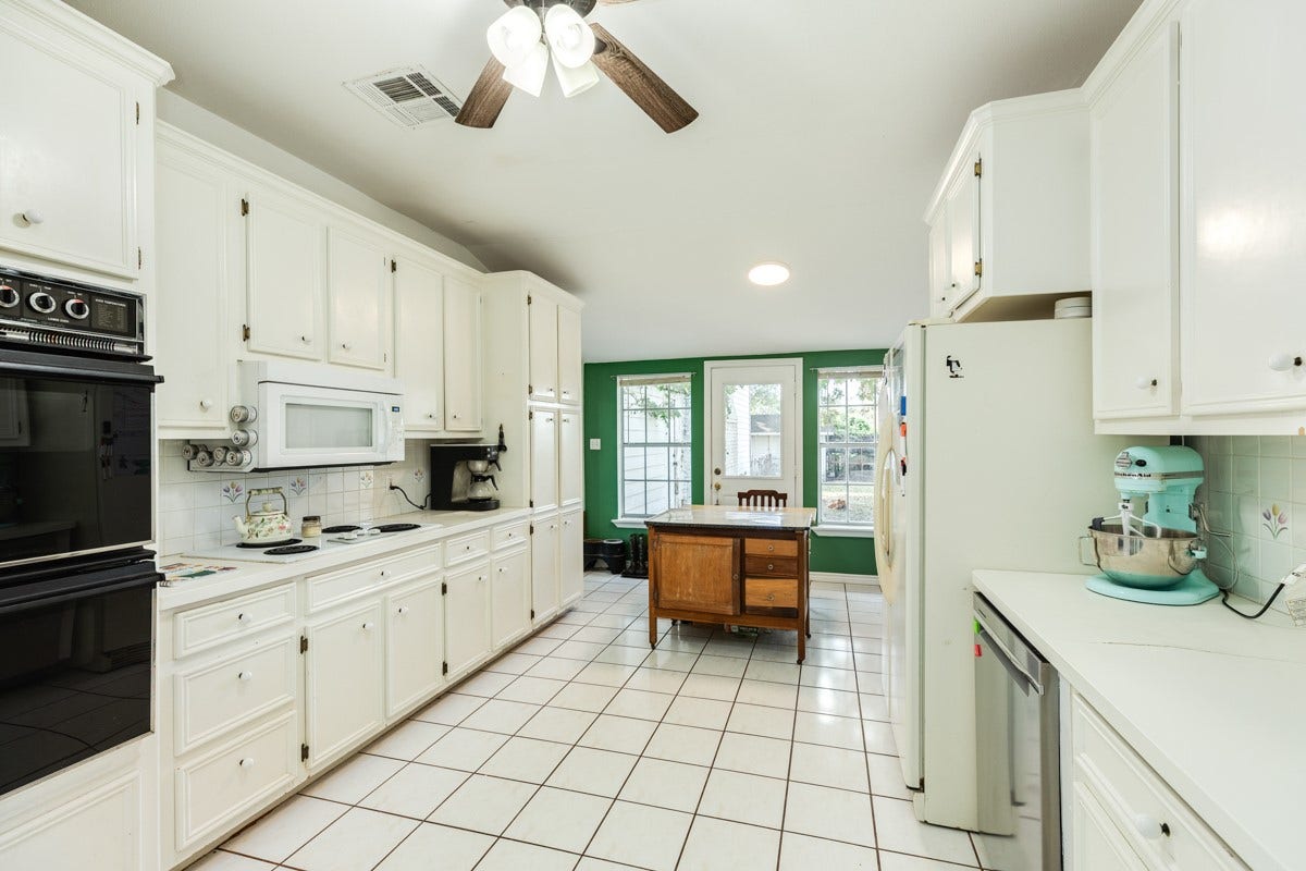 206 S 15th Street, West Columbia, TX 77486 206 S 15th Street, West Columbia, TX 77486