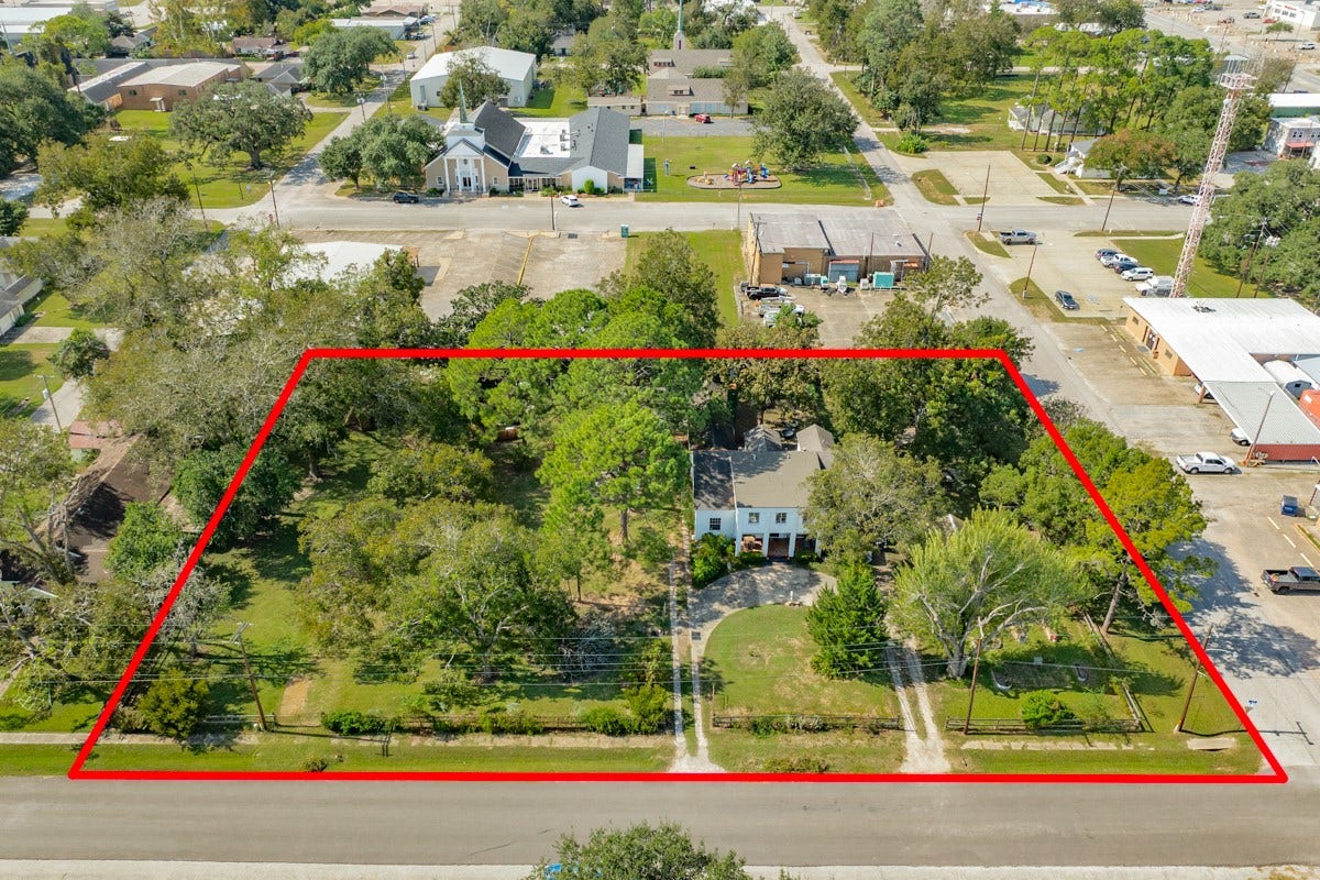 206 S 15th Street, West Columbia, TX 77486 206 S 15th Street, West Columbia, TX 77486