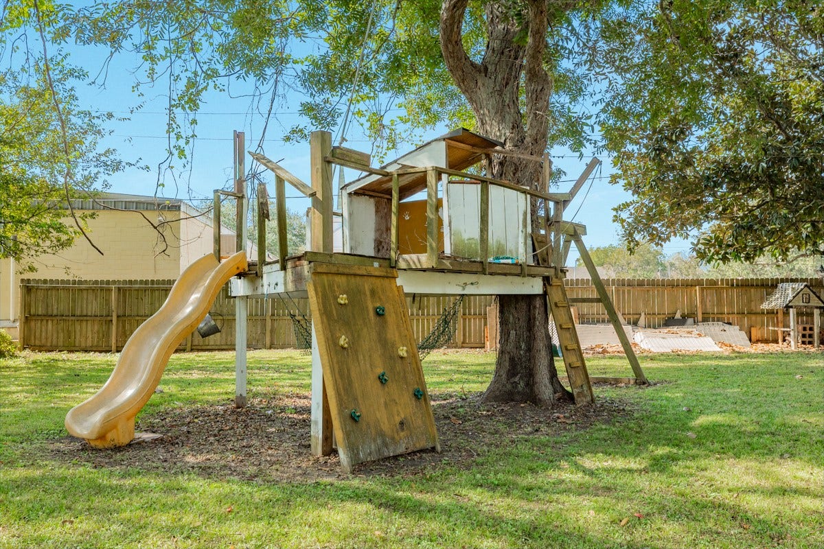 206 S 15th Street, West Columbia, TX 77486 206 S 15th Street, West Columbia, TX 77486