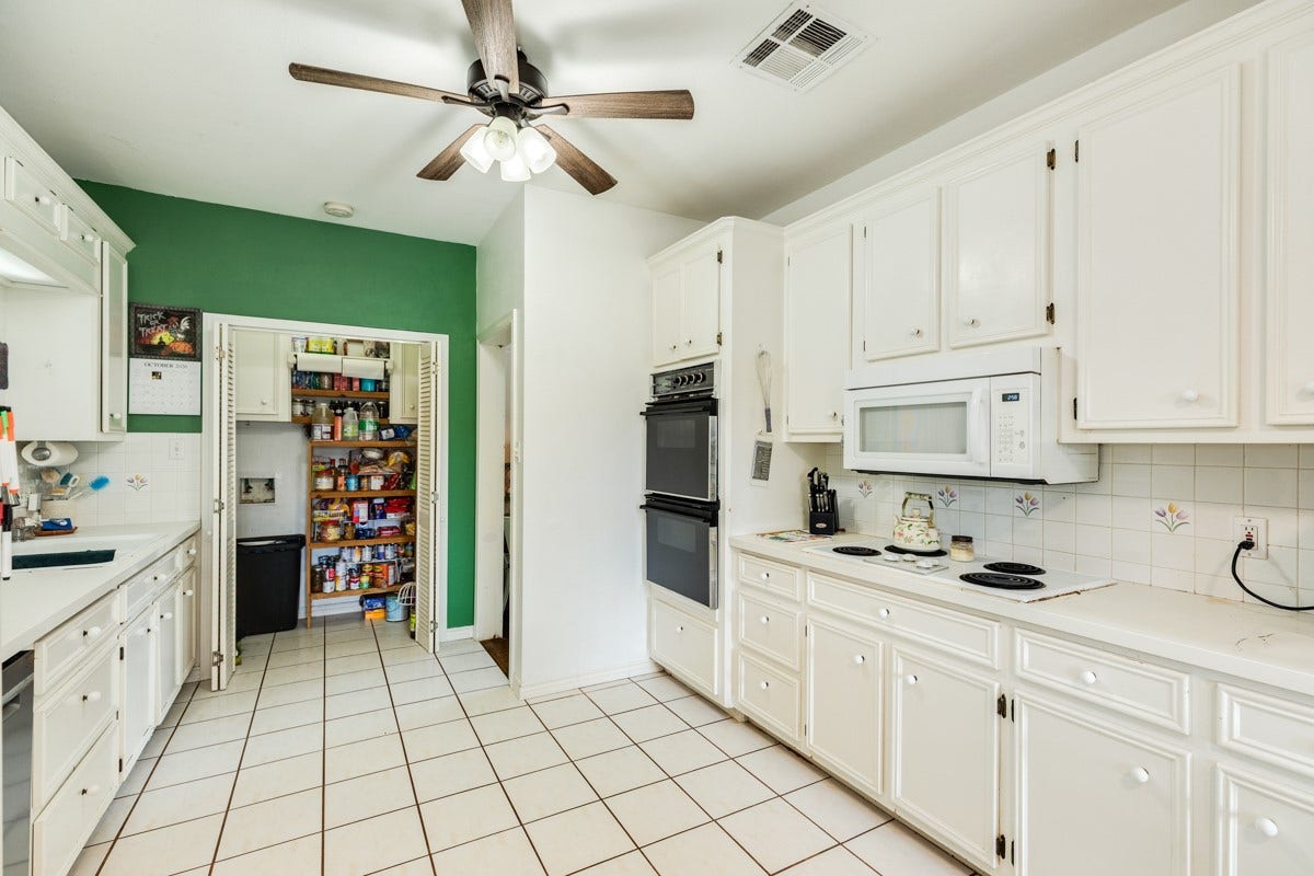 206 S 15th Street, West Columbia, TX 77486 206 S 15th Street, West Columbia, TX 77486
