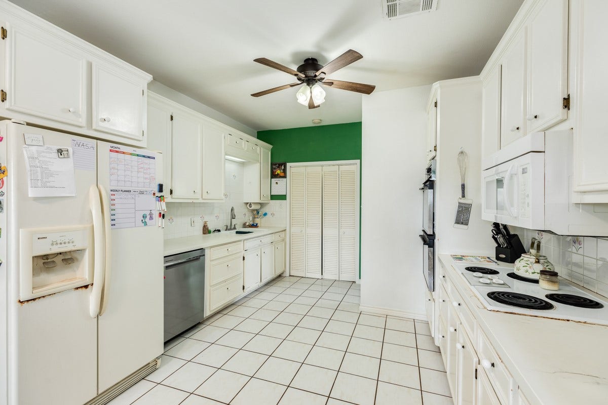 206 S 15th Street, West Columbia, TX 77486 206 S 15th Street, West Columbia, TX 77486