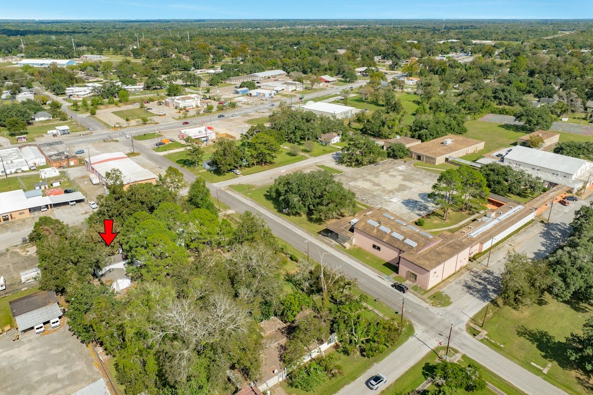 206 S 15th Street, West Columbia, TX 77486 206 S 15th Street, West Columbia, TX 77486