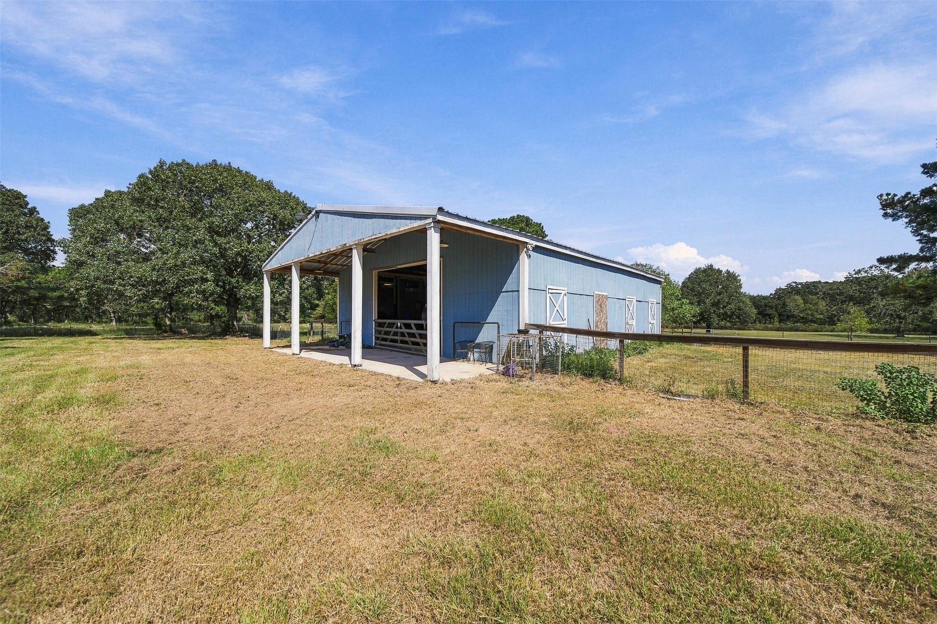 36576 Howell Road, Hempstead, TX 77445 Barn