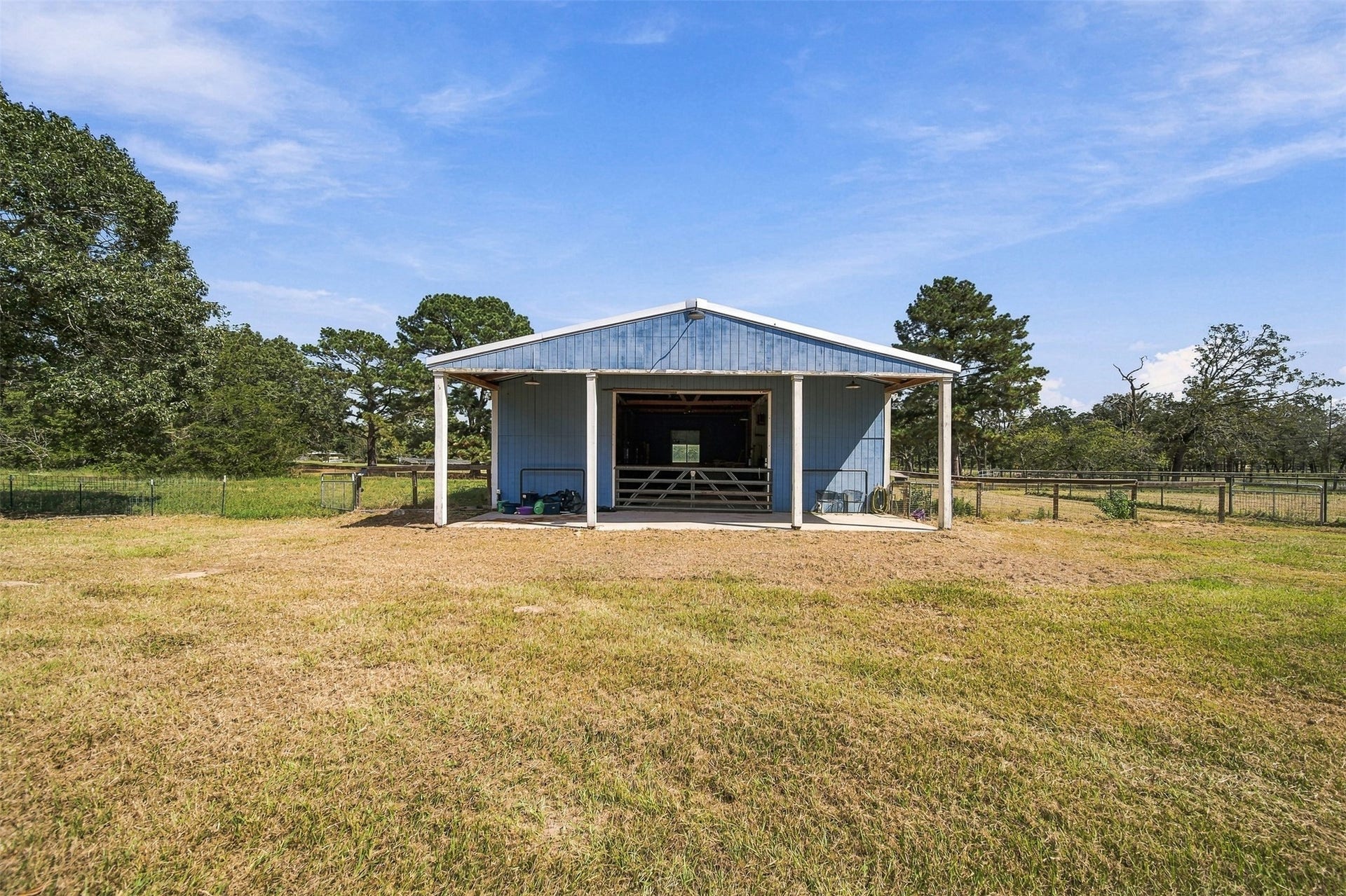 36576 Howell Road, Hempstead, TX 77445 Barn