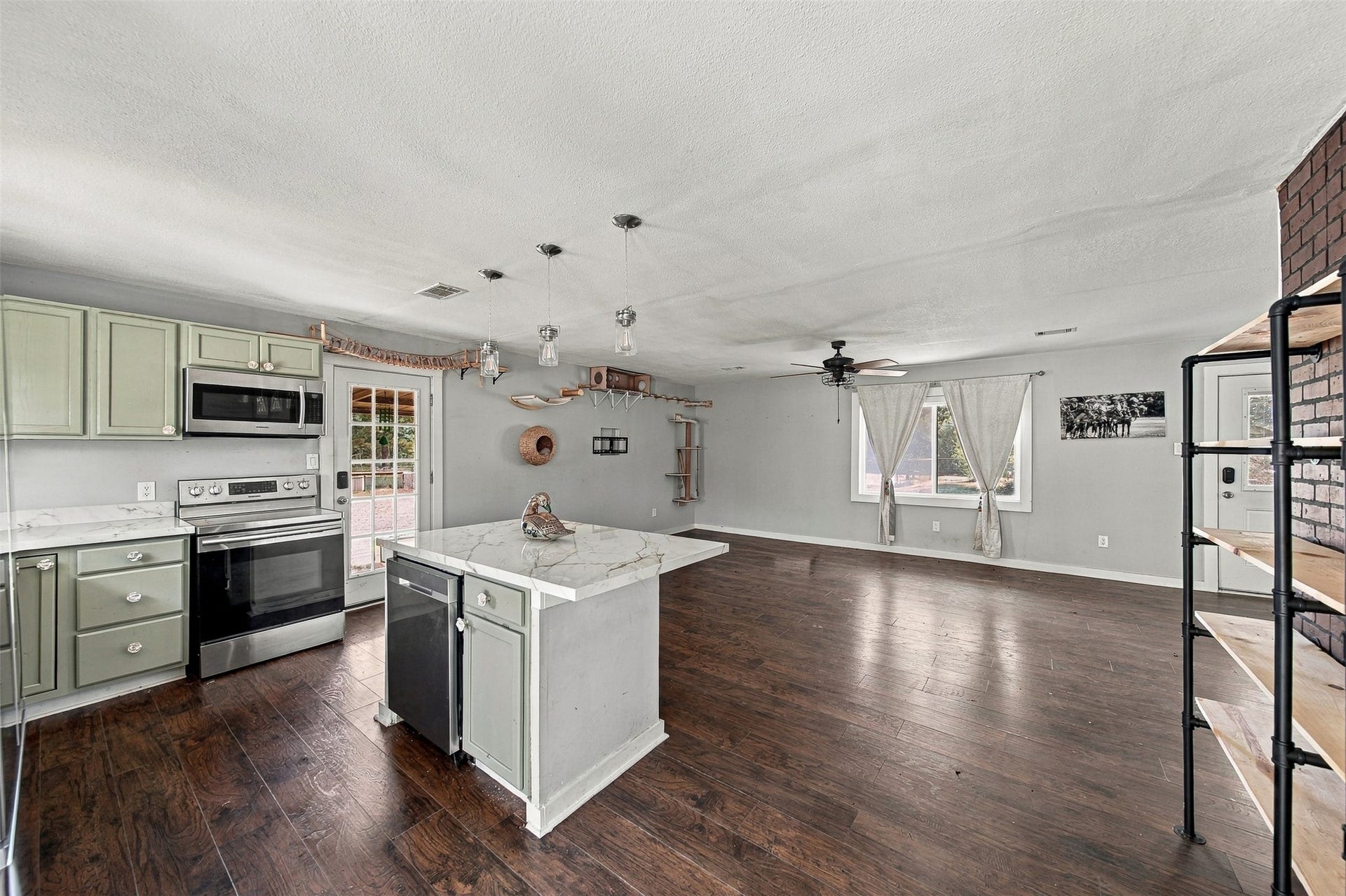 36576 Howell Road, Hempstead, TX 77445 36576 Howell Road, Hempstead, TX 77445