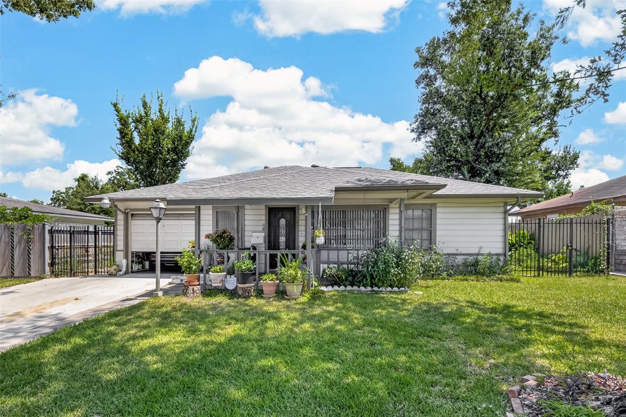 Property photo for 2926 Robertson Street, Houston, TX