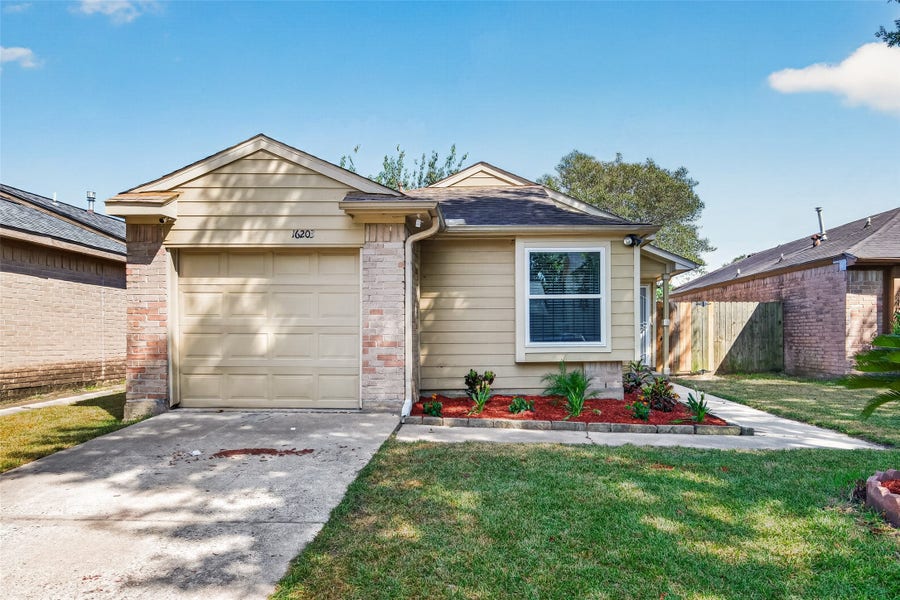 Property photo for 16203 Beck Ridge Drive, Houston, TX