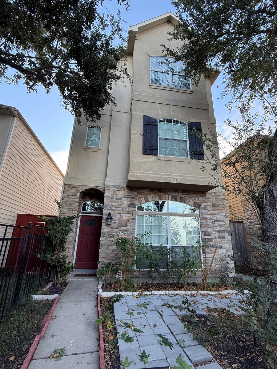Property photo for 9006 Lakes At 610 Drive, Houston, TX