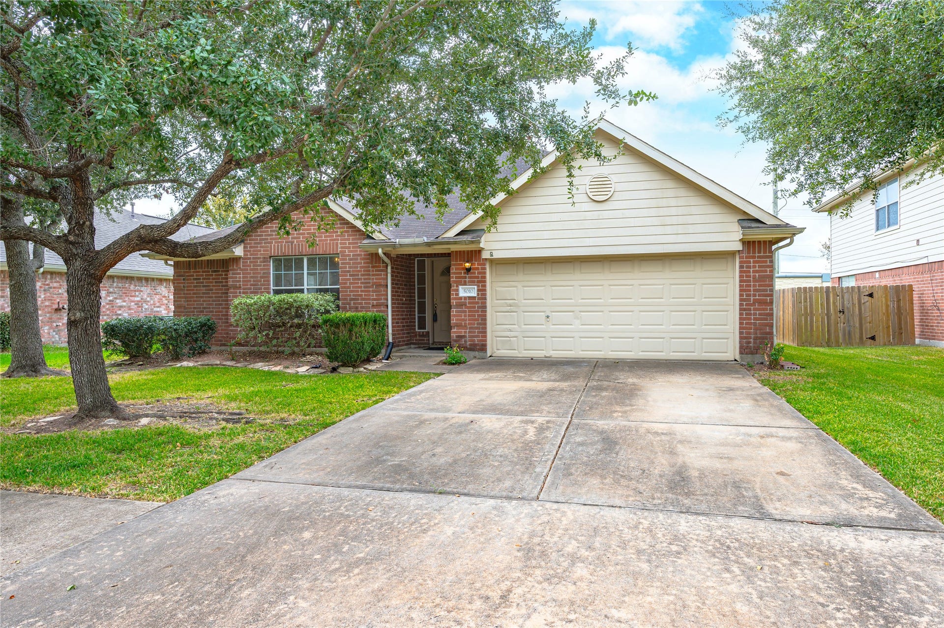 5010 Blanco Drive, Pearland, TX 77584 5010 Blanco Drive, Pearland, TX 77584