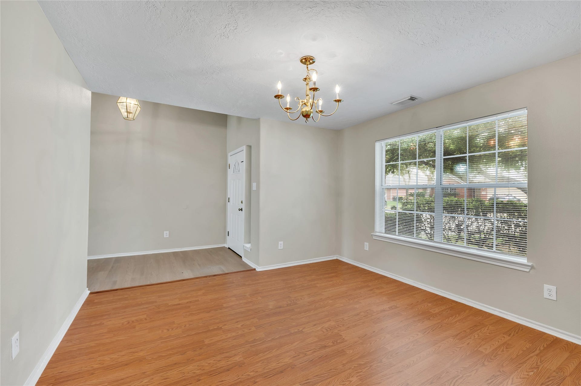 5010 Blanco Drive, Pearland, TX 77584 5010 Blanco Drive, Pearland, TX 77584