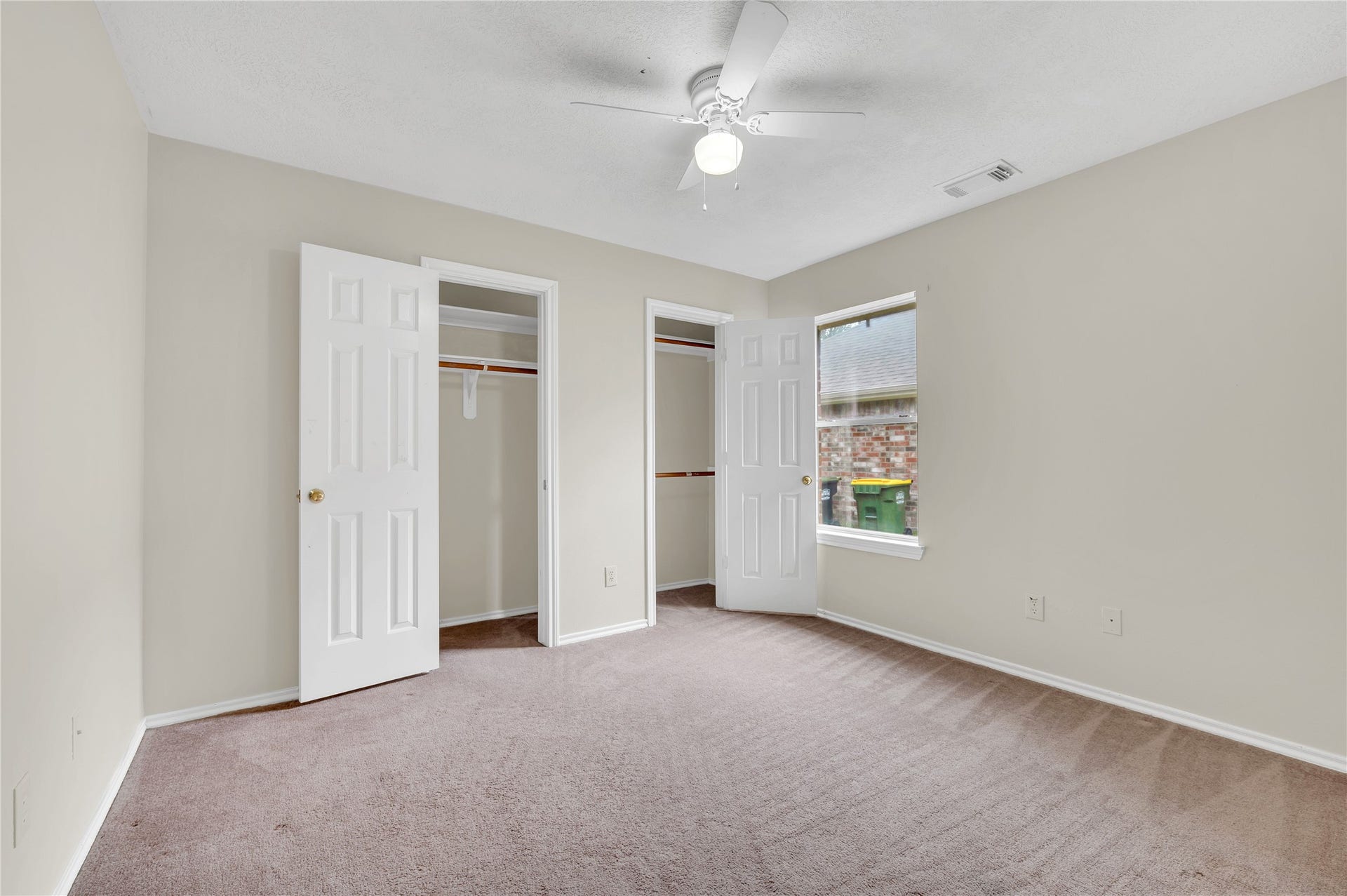 5010 Blanco Drive, Pearland, TX 77584 5010 Blanco Drive, Pearland, TX 77584