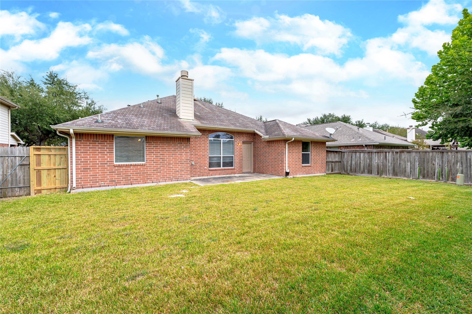 5010 Blanco Drive, Pearland, TX 77584 5010 Blanco Drive, Pearland, TX 77584