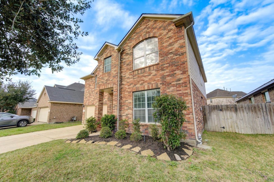 Property photo for 24514 Hikers Bend Drive, Katy, TX