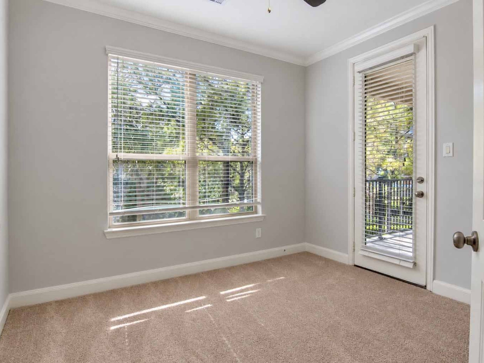 409 Via Regatta Drive, Webster, TX 77598