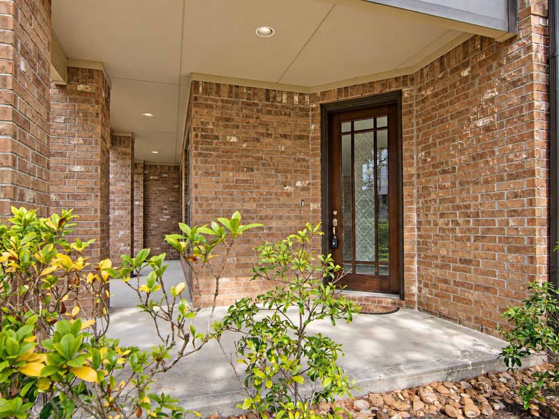 409 Via Regatta Drive, Webster, TX 77598