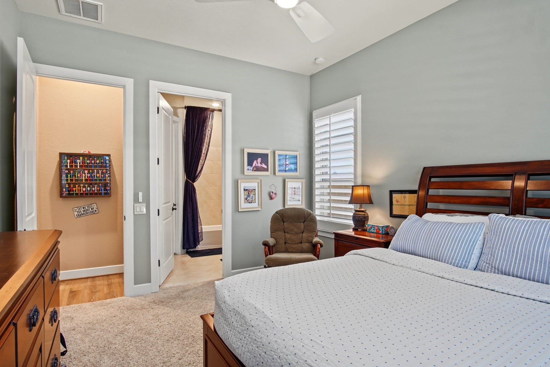 114 S Wild Petunia Trail, Montgomery, TX 77316 1st floor secondary bedroom with en-suite bath
