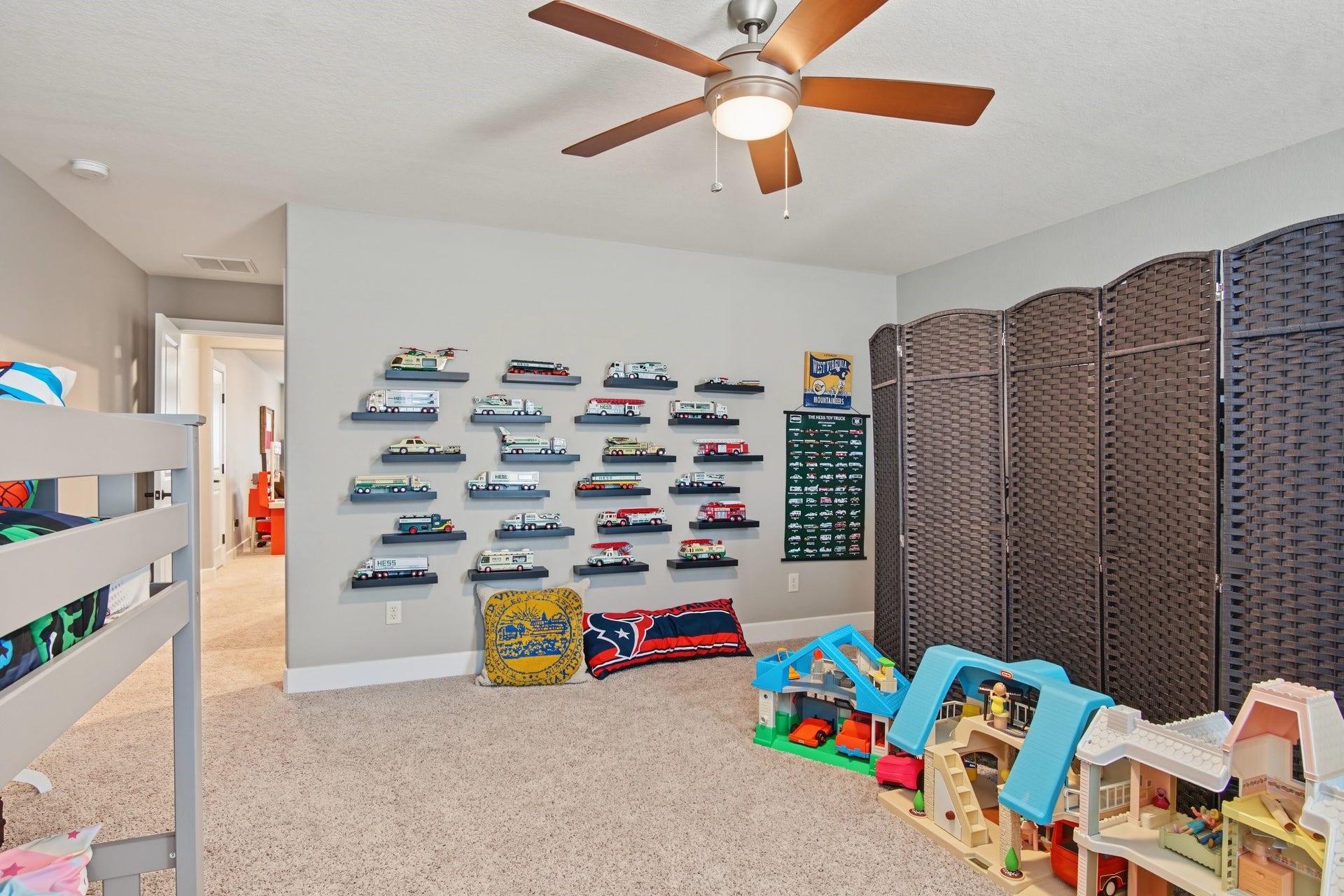 114 S Wild Petunia Trail, Montgomery, TX 77316 2nd floor bedroom