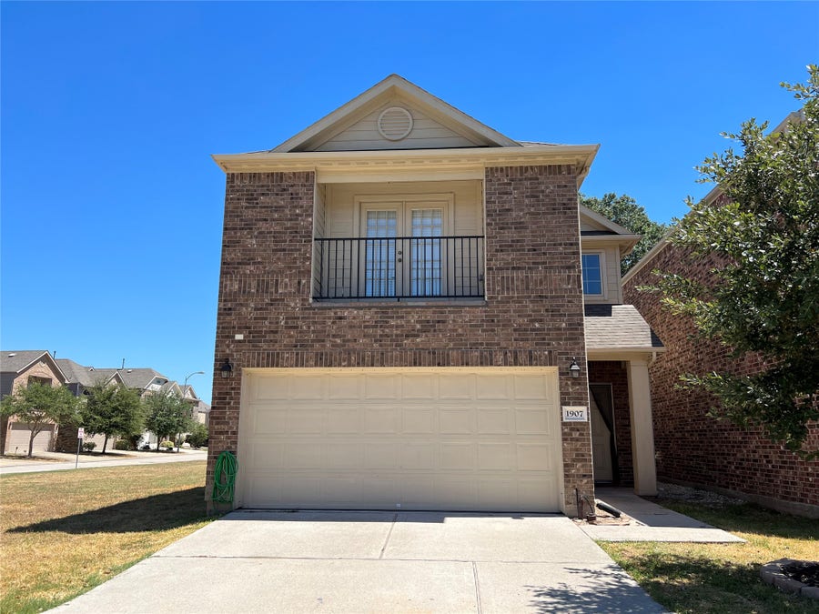 Property photo for 1907 Sophia Drive, Houston, TX