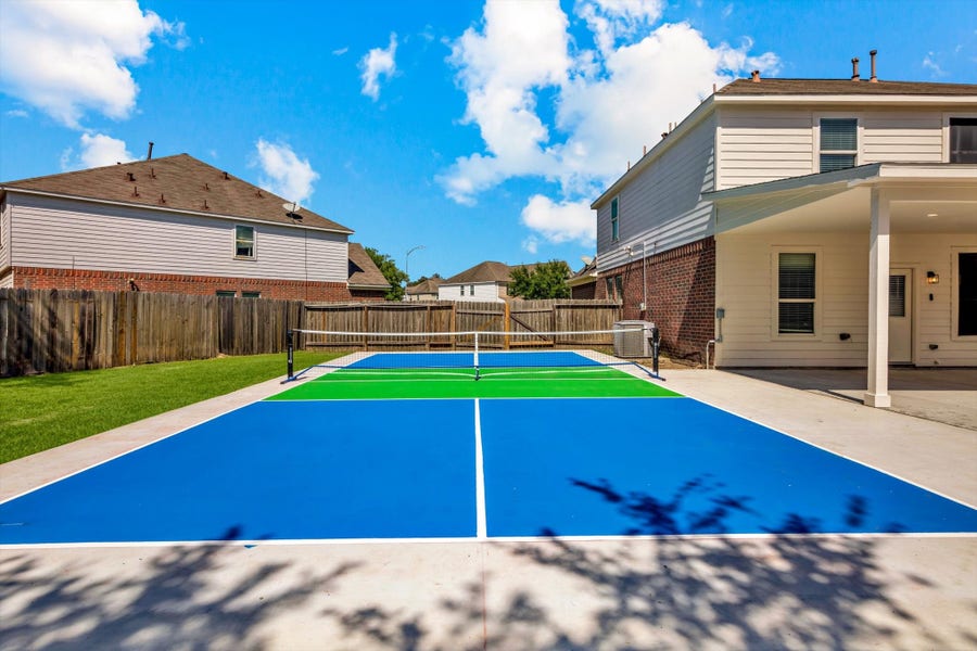 Property photo for 1722 Sun Point Court, Humble, TX